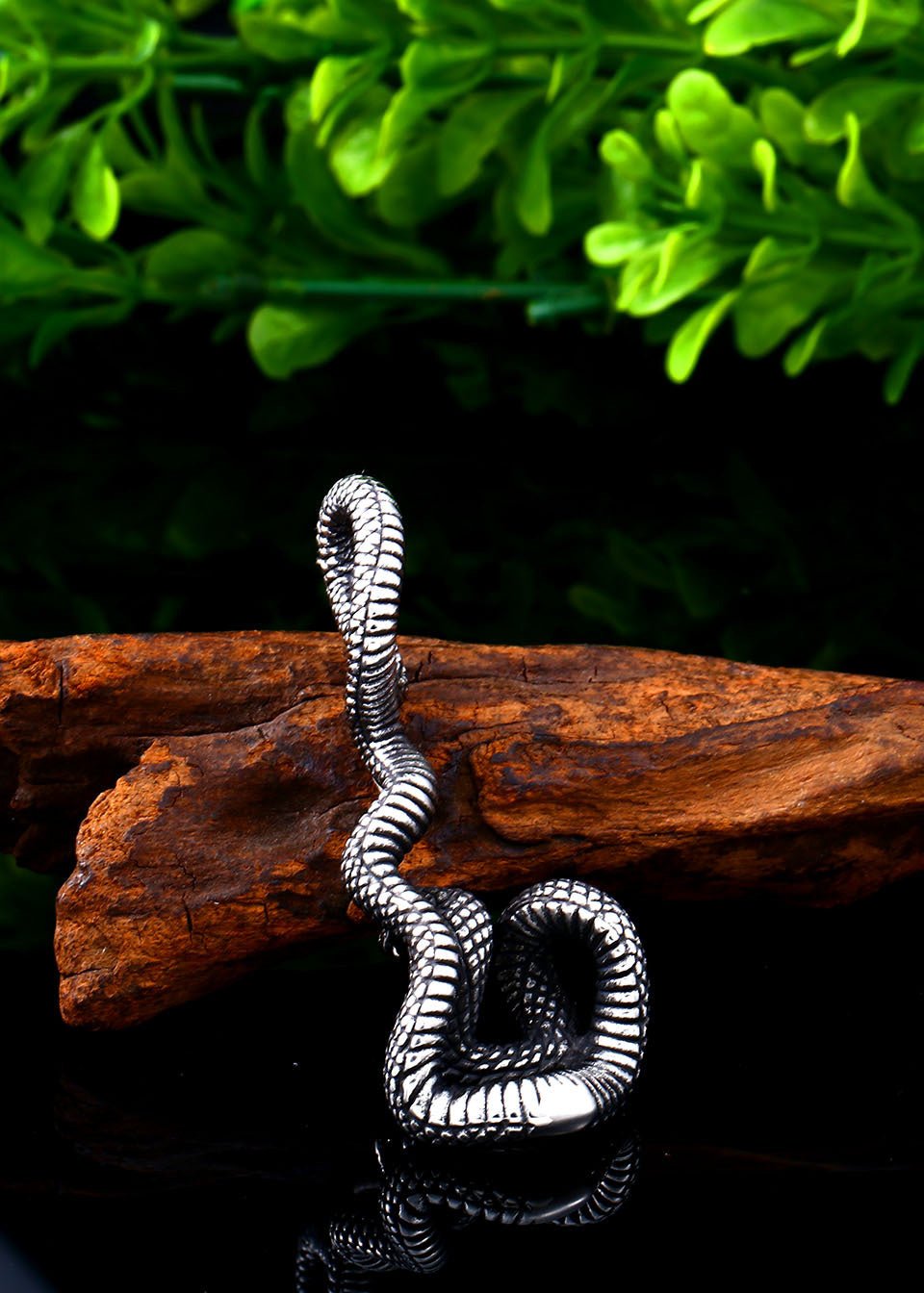 Giant Snake - Gothic Titanium Steel Pendant by The Nevermore – Unique Gothic Pendants by Nevermore Lifestyle & Tech | Silver