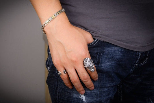 Mortis Wolf - The Nevermore Gothic Ring 925 Sterling Silver – Unique Gothic Jewelry by Nevermore Lifestyle & Tech | Silver 16