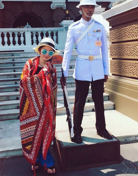 SeaBreeze - Multicolor Shawl by The Nevermore