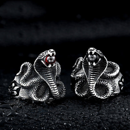 Aggressive king cobra - The Nevermore Gothic ring