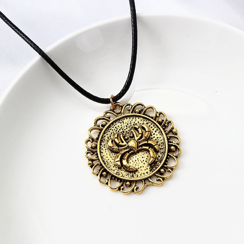 Ainsley Dunmore 2style - The Nevermore Pendant Spider in Circle