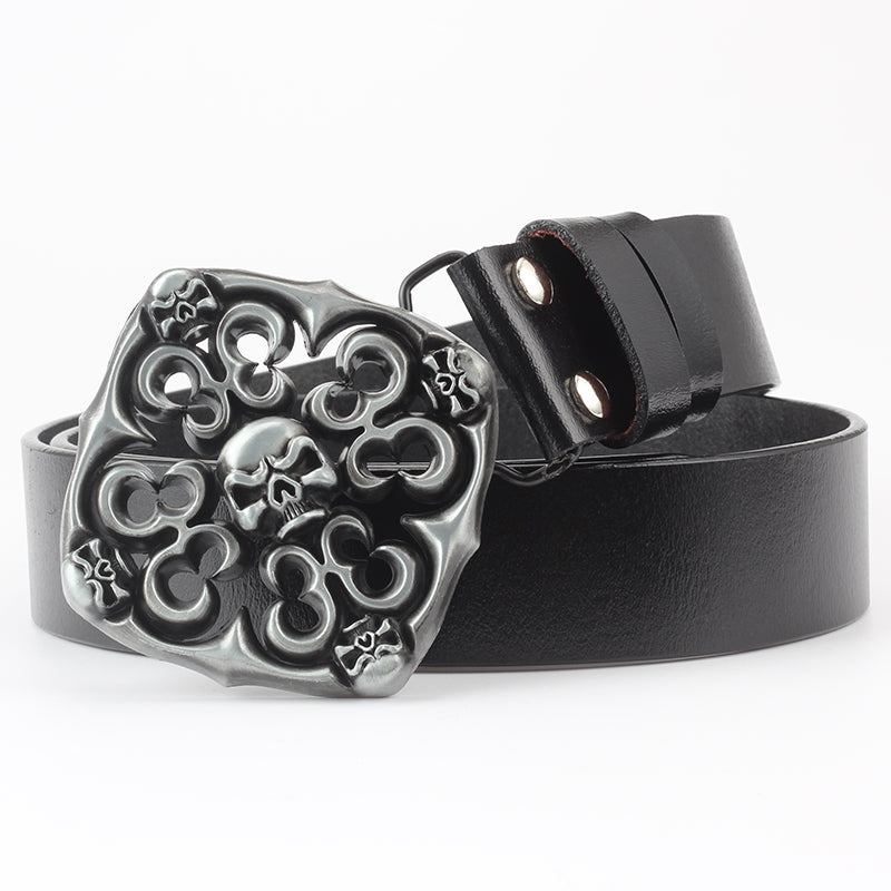 Baron Winslow - The Nevermore Gothic belt. A belt made of clean leather and a smooth buckle with aluminum alloy skull decoration. Suitable for a gothic look and in 3 different sizes.