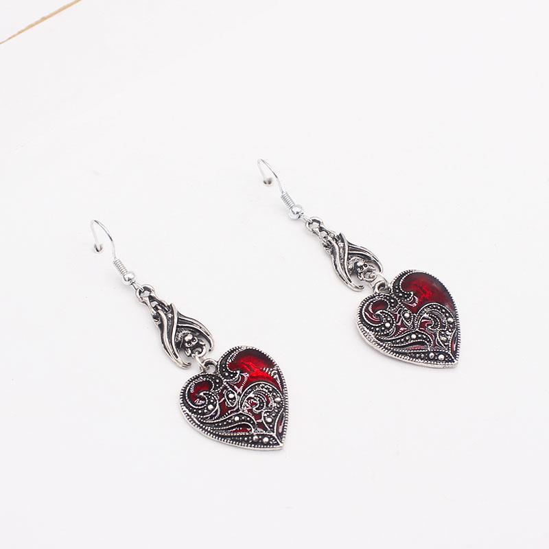 Black Bat Gertrude - The Nevermore Gothic Earrings Heart