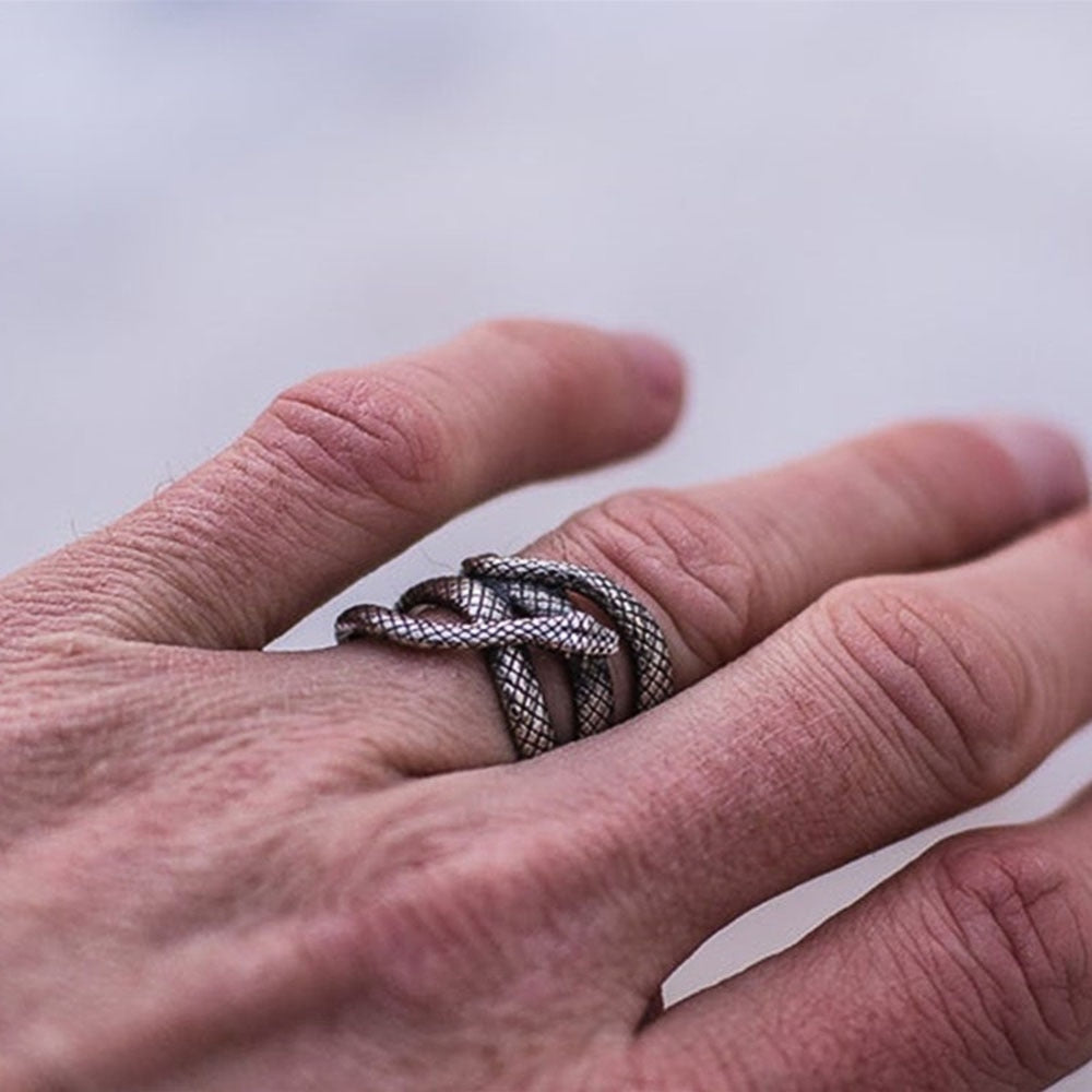 Corvina - The Nevermore Gothic Snake Ring