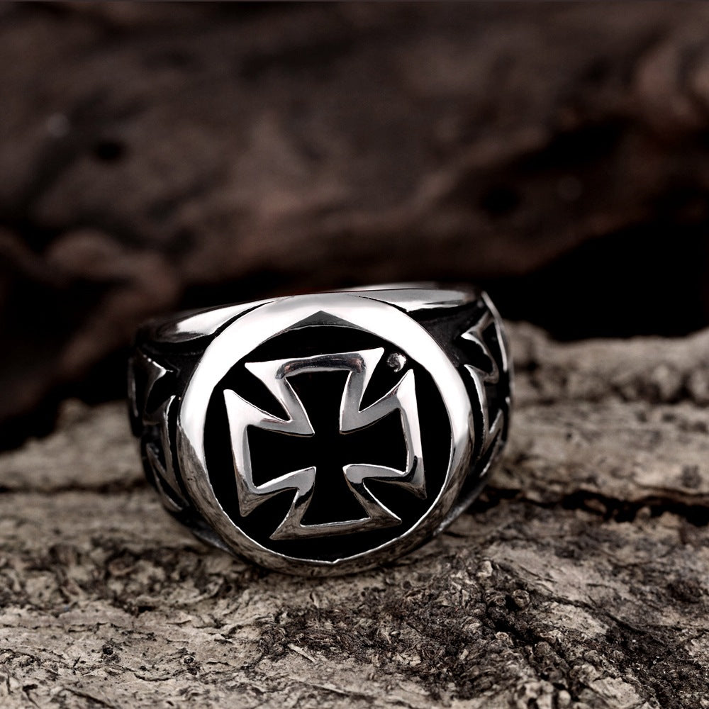 Cross Pattée - The Nevermore Ring Titanium Steel