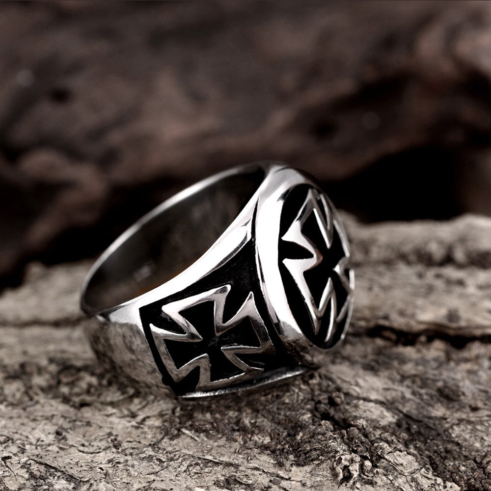 Cross Pattée - The Nevermore Ring Titanium Steel