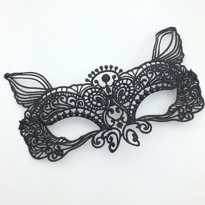 Delilah Cat - The Nevermore Gothic lace mask