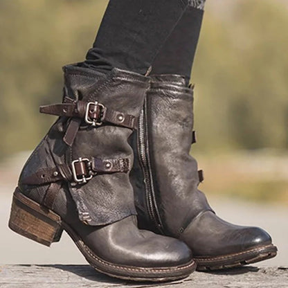 Diva - The Nevermore belt buckle Boots for Women