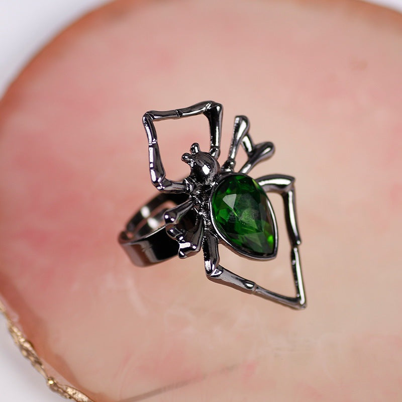 Emerald Spider Toxin - The Nevermore Gothic Ring