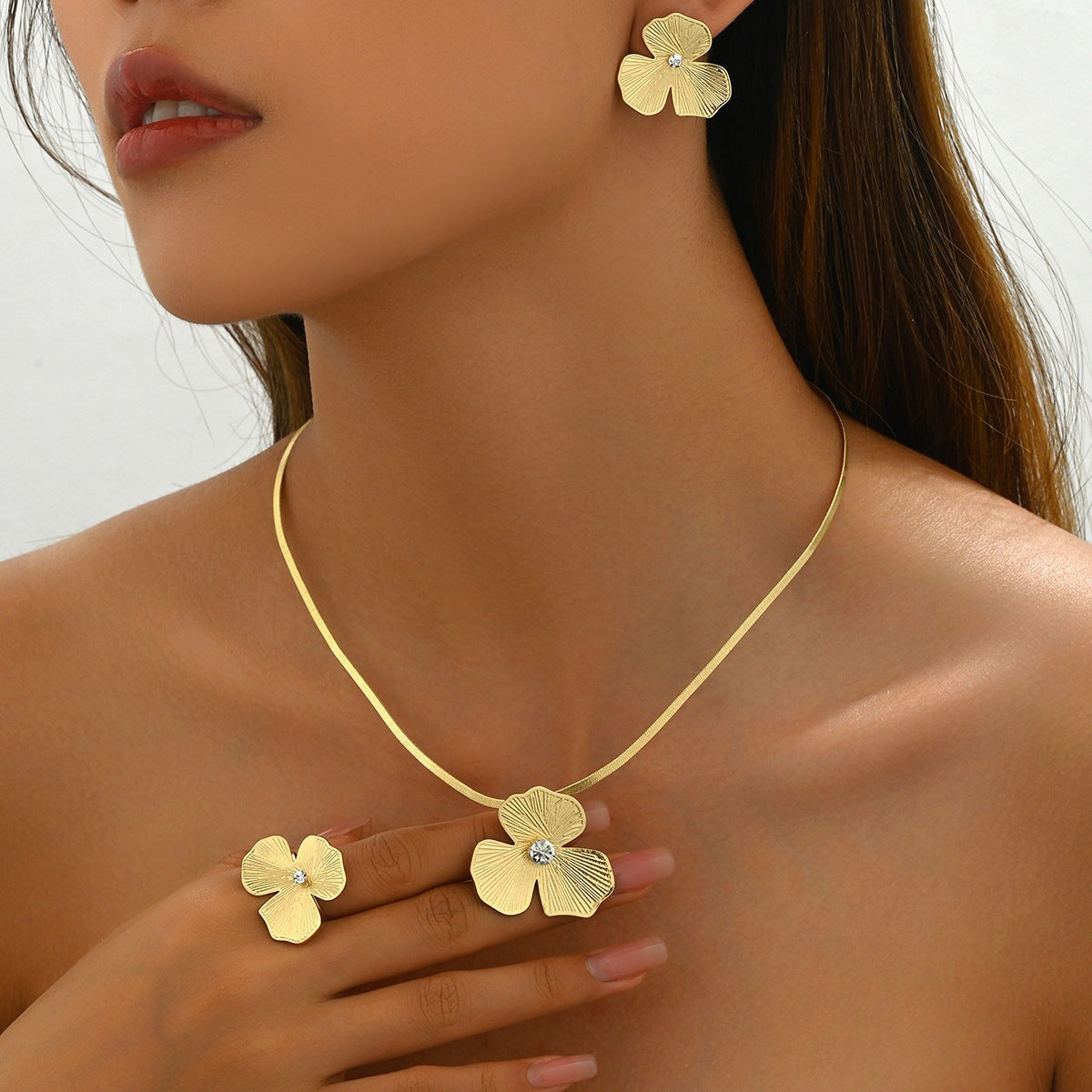 Floral Gleam - The Nevermore Jewelry for Women