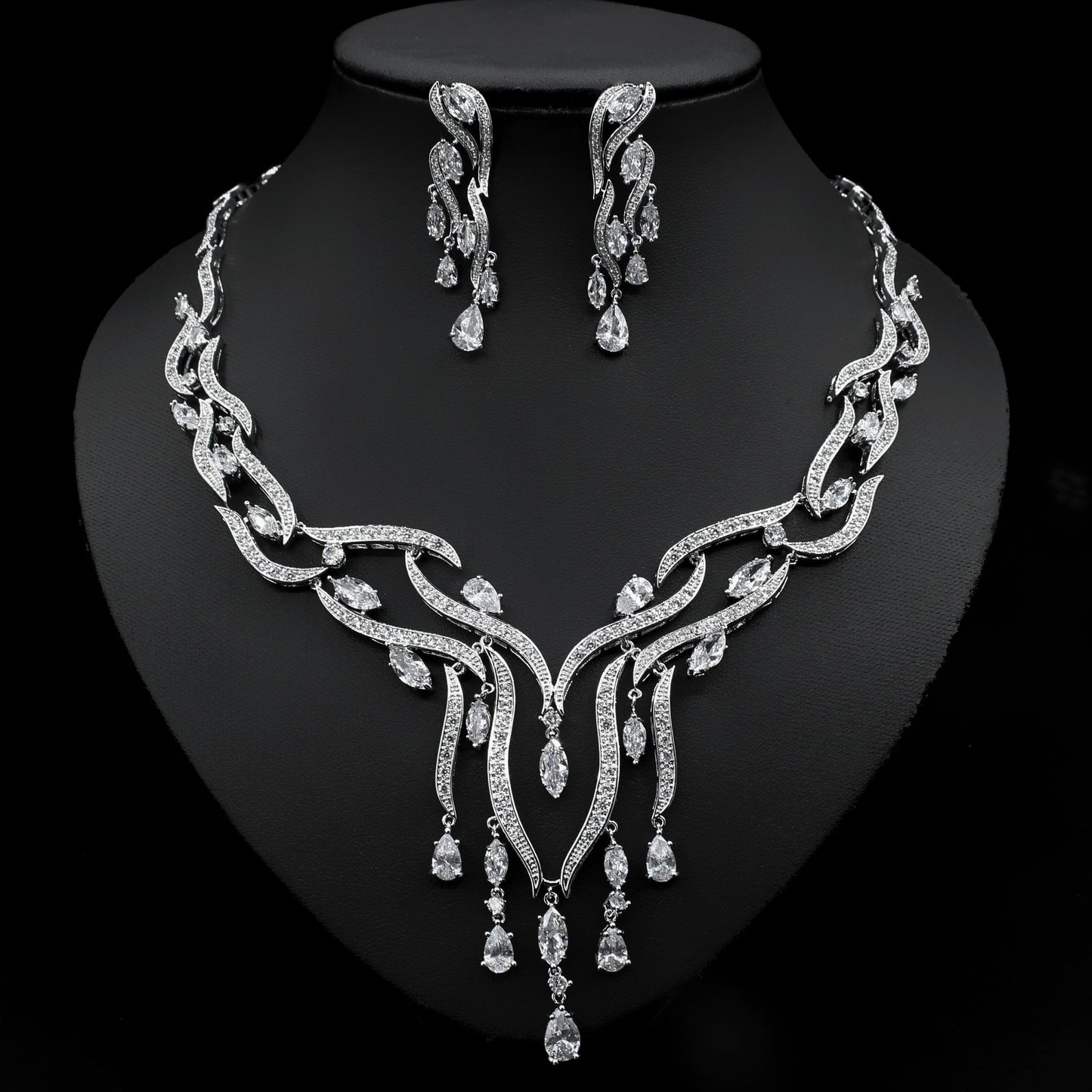 Frida Eaglewort - The Nevermore Set Necklace & Earrings Crystal with Zircon