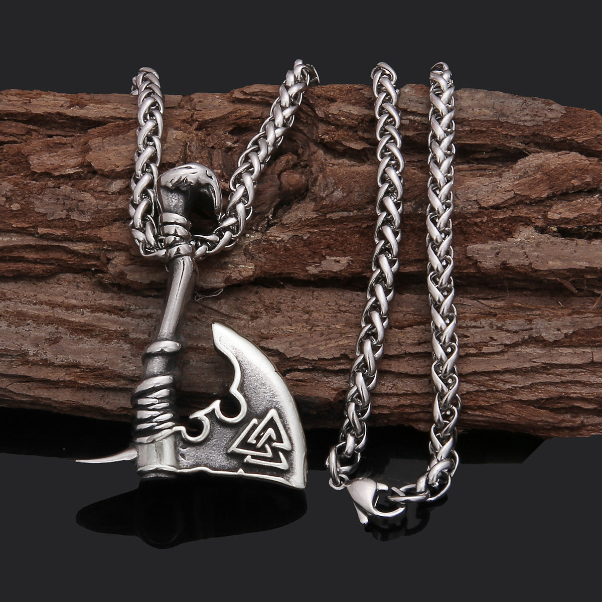 Haunting Heraldic - The Nevermore Men`s Pendant Titanium Steel