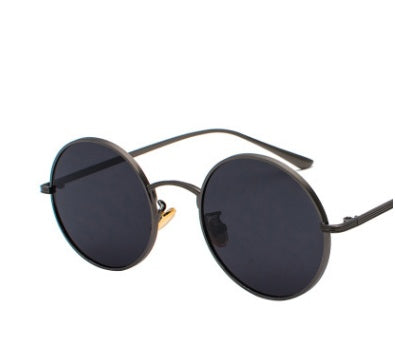 HorizonGleam - The Nevermore Retro Gothic Sunglasses for Men & Women