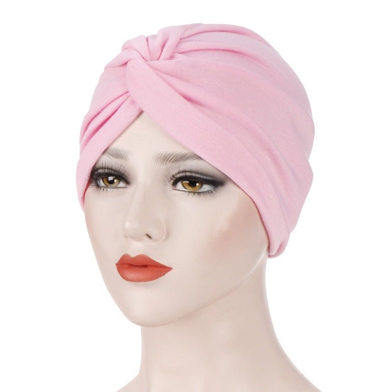 The hat is available in size M, with a head circumference of 56-58cm, and is made of soft and comfortable jersey material. Whether you want to add a pop color to your outfit, or just want a stylish and practical accessory to wear on sunny days, this Princess Willow - The Nevermore hat is the perfect choice.