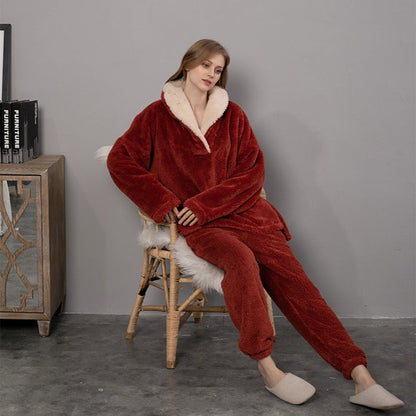 RelaxedWear Chic - The Nevermore Pajama Set for Women