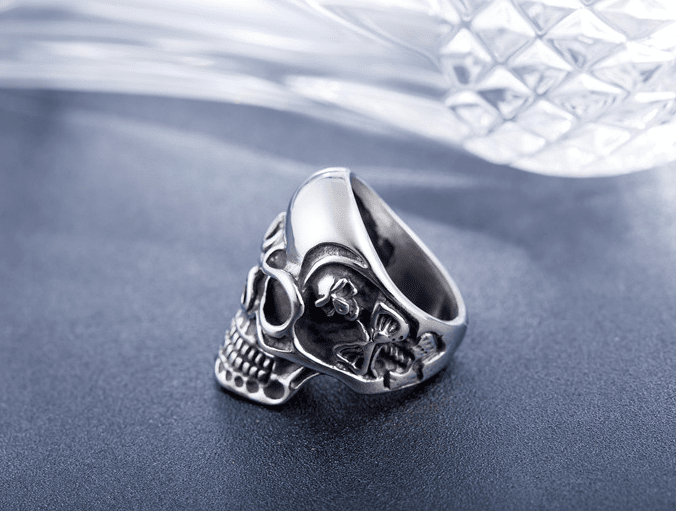 Roderick Moonlit Skull - The Nevermore Gothic Ring Titanium Steel