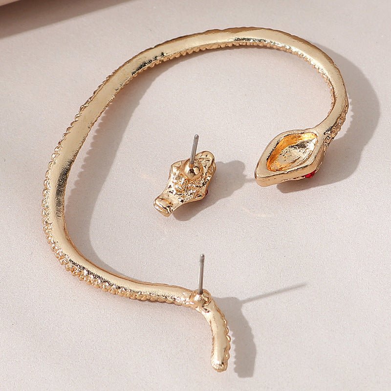 Acacia Hendrix – Gothic Ear - wrap by The Nevermore – Unique Gothic Jewelry by Nevermore Lifestyle & Tech | Gold