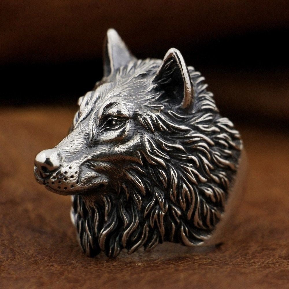 Arcturus Wolf - The Nevermore Gothic Ring – Unique Gothic Jewelry by Nevermore Lifestyle & Tech | Silver 10