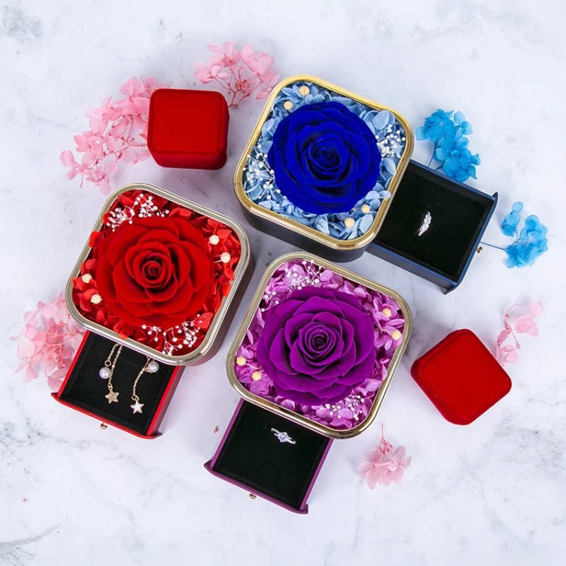 Clara Whitman – Rose Jewelry Gift Box by The Nevermore – Unique Jewelry by Nevermore Lifestyle & Tech | 110X110x95MM 1 Cyanine Necklace