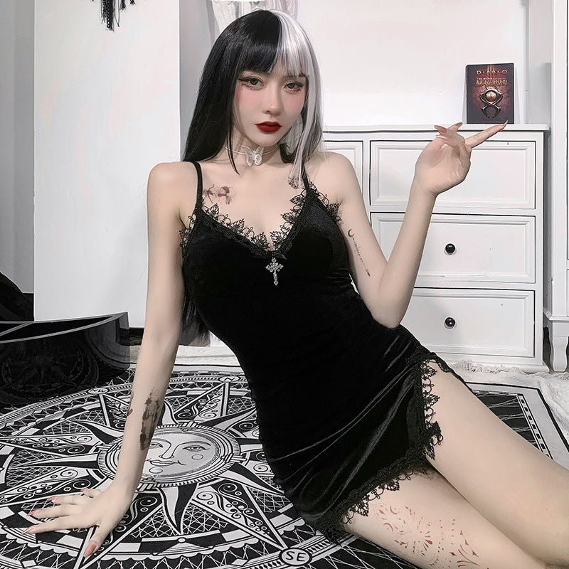 Dark Velvet - The Nevermore Gothic Dress – Unique Gothic Dresses by Nevermore Lifestyle & Tech | L Black