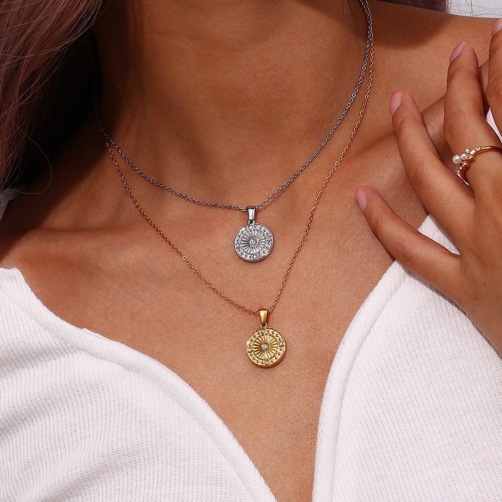 Enchanting Charm - The Nevermore Women's Pendant Vintage Compass