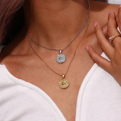 Enchanting Charm - The Nevermore Women's Pendant Vintage Compass