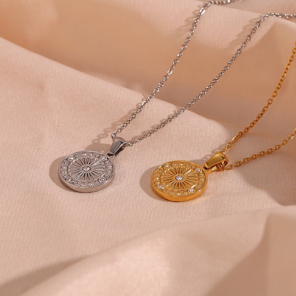 Enchanting Charm - The Nevermore Women's Pendant Vintage Compass