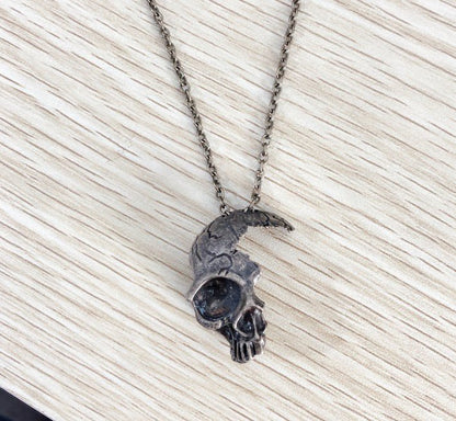Half Face Skull - Gothic Pendant by The Nevermore – Unique Gothic Pendants by Nevermore Lifestyle & Tech | Bronze