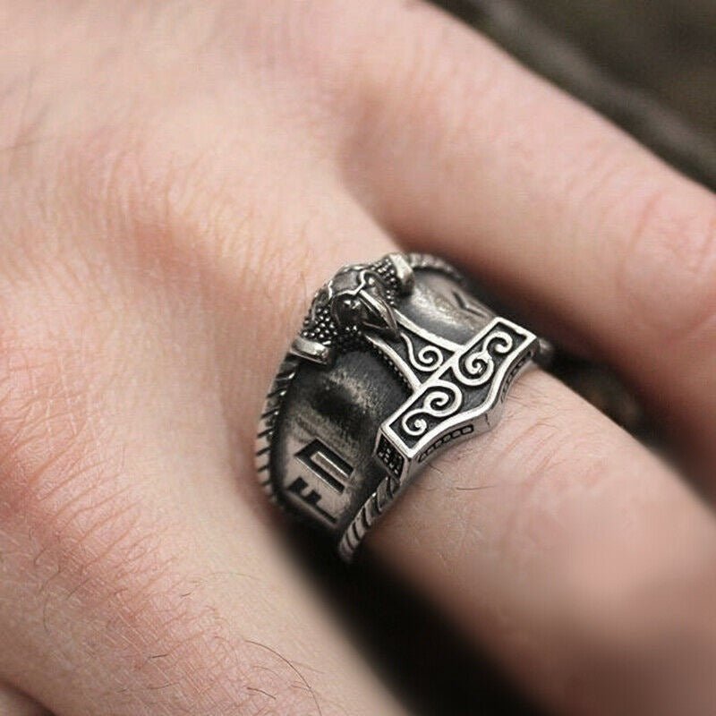 Knut Thor's Hammer - The Nevermore Norse Vikings Ring for Men – Unique Gothic Jewelry by Nevermore Lifestyle & Tech | 10 Silver