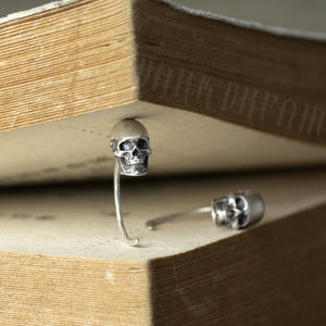 Lazarus Bleak Skull Stud - The Nevermore Women`s Earrings S925 Sterling Silver – Unique Gothic Jewelry by Nevermore Lifestyle & Tech | 925 Silver Single
