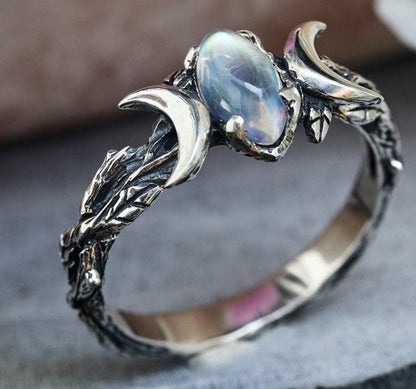 LunaNova - Vintage Crescent Moonstone Ring by The Nevermore