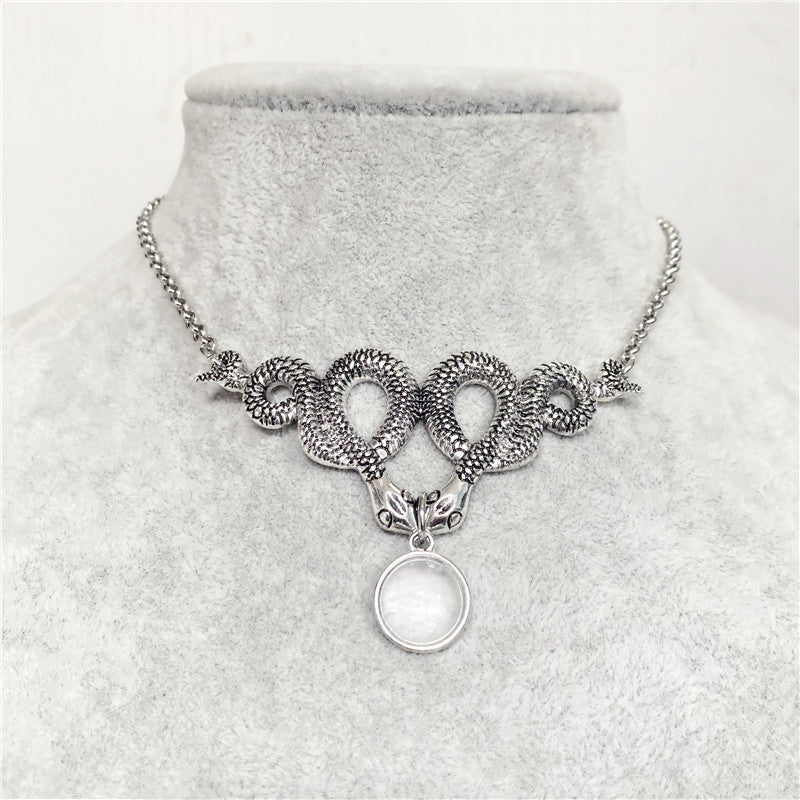 Mournshade – Gothic Necklace Snake by The Nevermore – Unique Gothic Jewelry by Nevermore Lifestyle & Tech | AQ1170