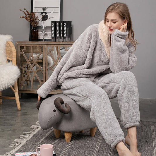 RelaxedWear Chic - The Nevermore Pajama Set for Women – Unique Women`s Pajamas by Nevermore Lifestyle & Tech | 2XL Gray