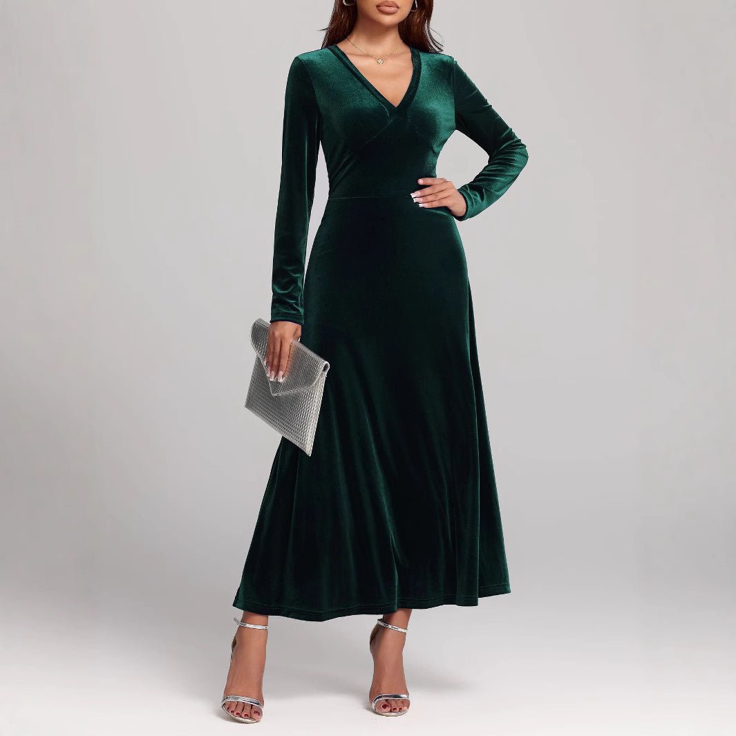 Silver Coast – Velvet Evening Dress by The Nevermore – Unique Dresses by Nevermore Lifestyle & Tech | L 8735 Green