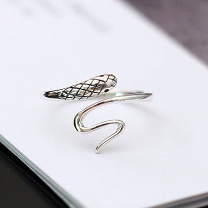 Small Snake - The Nevermore Ring 925 Sterling Silver – Unique Rings for Women by Nevermore Lifestyle & Tech | Opening