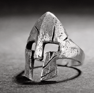 Spartan Hero helmet ring – antique silver