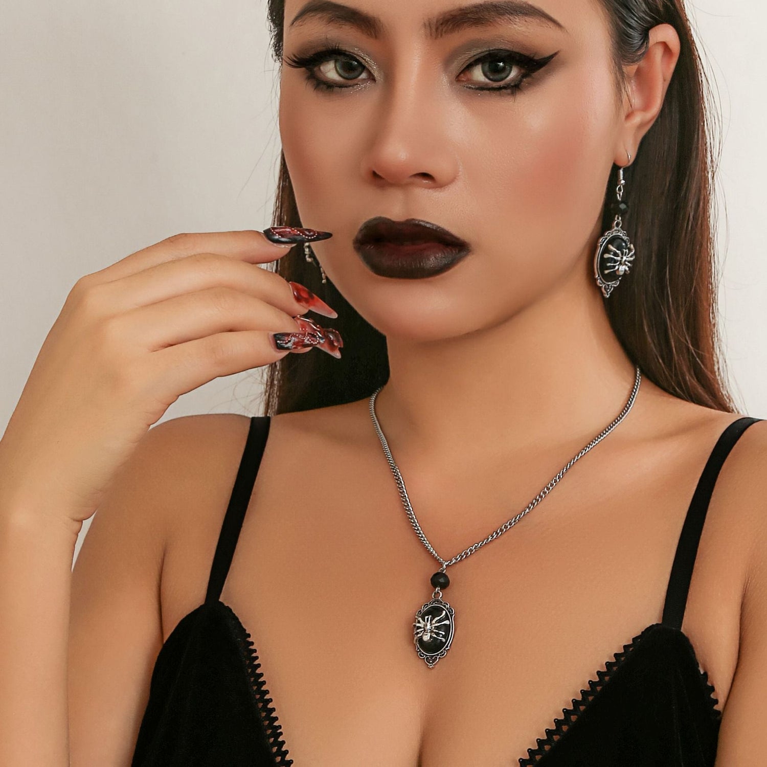 Spider Elegance - Gothic Pendant & Earrings by The Nevermore – Unique Gothic Jewellery by Nevermore Lifestyle & Tech | White K Suit
