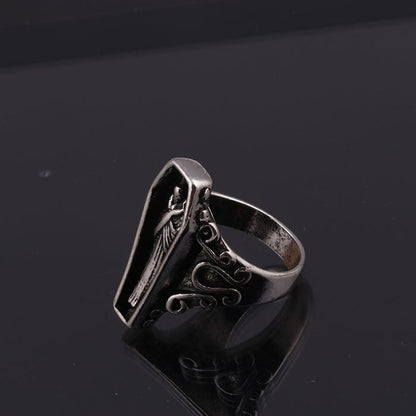 Vampire's Coffin - The Nevermore Gothic Ring – Unique Gothic Rings by Nevermore Lifestyle & Tech | Diameter1.9cm
