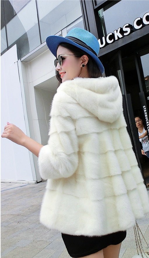 Vivian Chase – Short Faux Fur Jacket by The Nevermore – Unique Fur Coats for Women by Nevermore Lifestyle & Tech | L Black